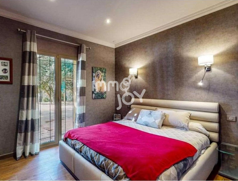 Villa - 268 m² - 7 pièces