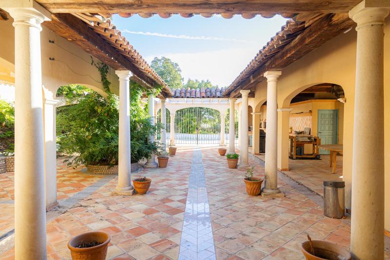 Maison - 195 m² - 6 pièces