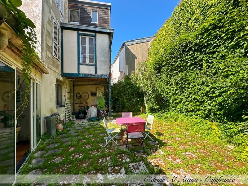 Maison de ville - 211 m² - 6 pièces