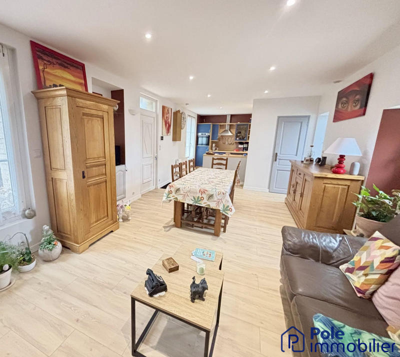 Maison - 151 m² - 6 pièces