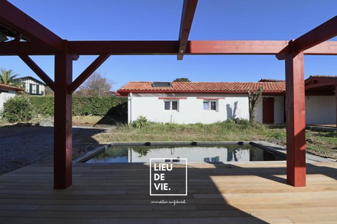 Maison ancienne - 325 m² - 9 pièces