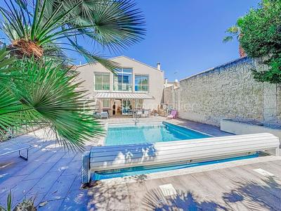 Villa - 202 m² - 7 pièces