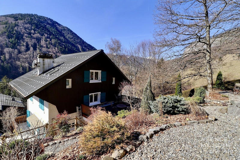 Châlet - 234 m² - 10 pièces