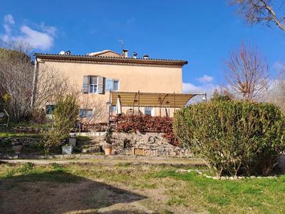 Maison - 175 m² - 8 pièces