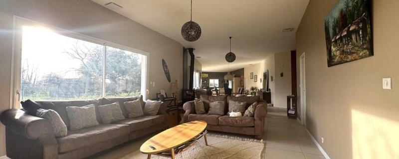 Maison - 240 m² - 7 pièces