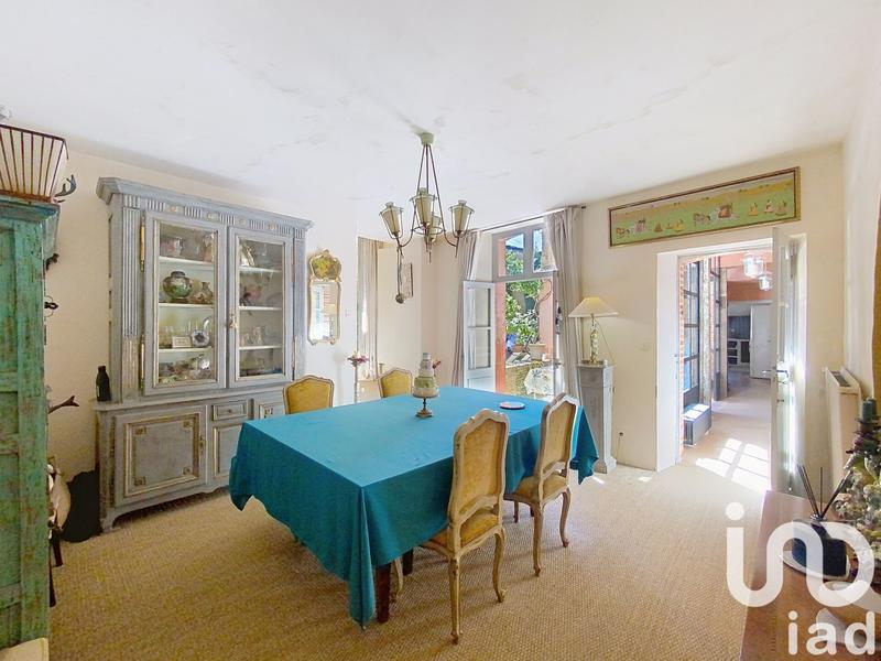 Maison - 393 m² - 10 pièces