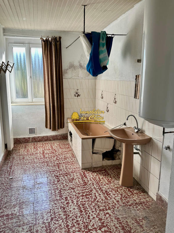 Maison - 110 m² - 9 pièces