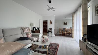 Appartement - 104 m² - 6 pièces