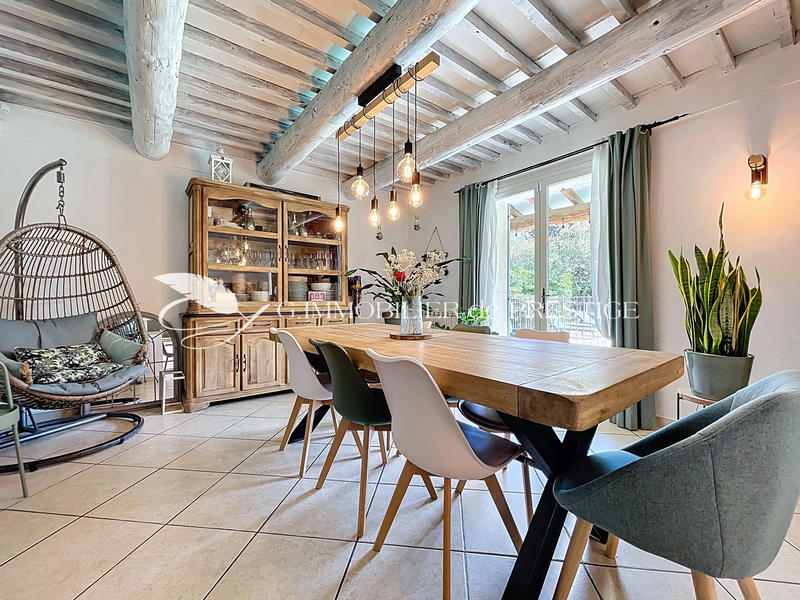 Villa - 146 m² - 6 pièces