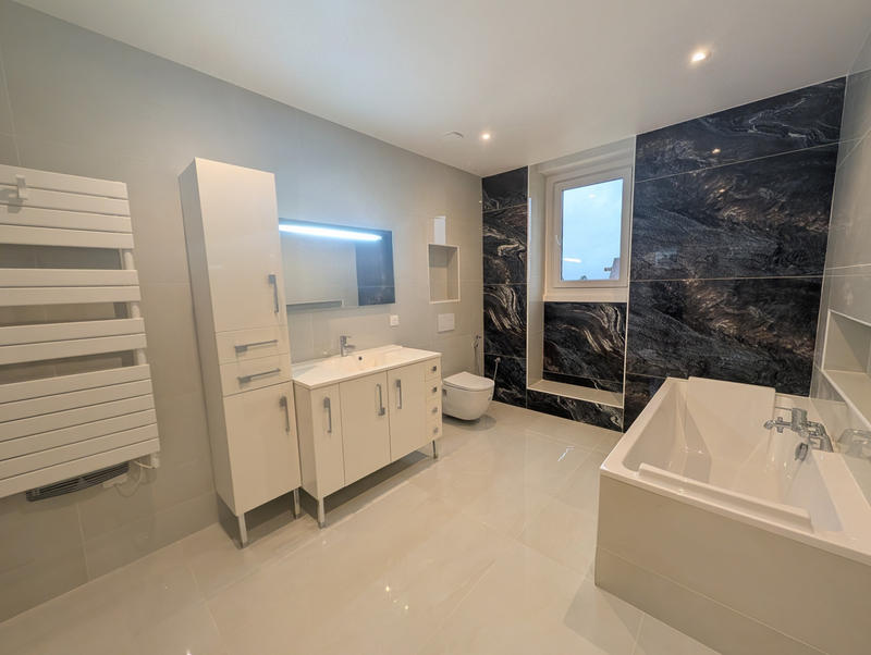 Maison - 298 m² - 10 pièces