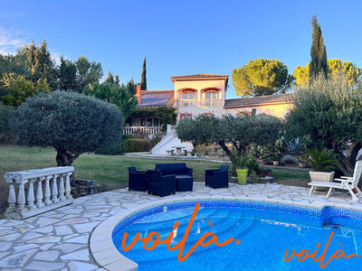 Maison - 220 m² - 6 pièces