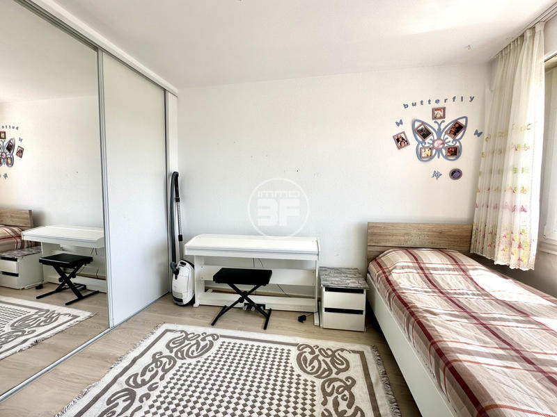 Appartement - 95 m² - 4 pièces