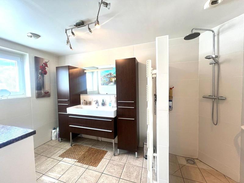 Maison - 256 m² - 6 pièces