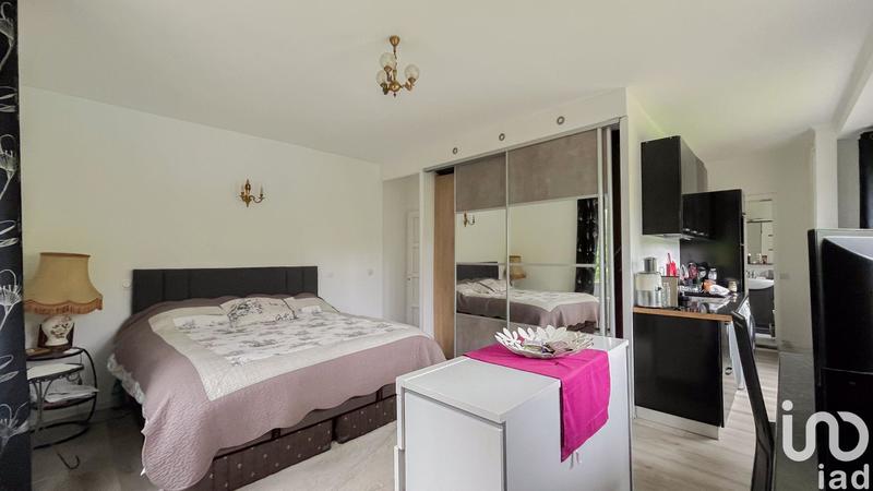 Maison - 213 m² - 8 pièces