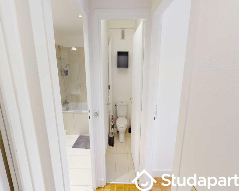 Chambre - 90 m² - 1 pièce