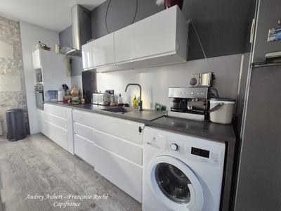 Maison en pierre - 99 m² - 4 pièces