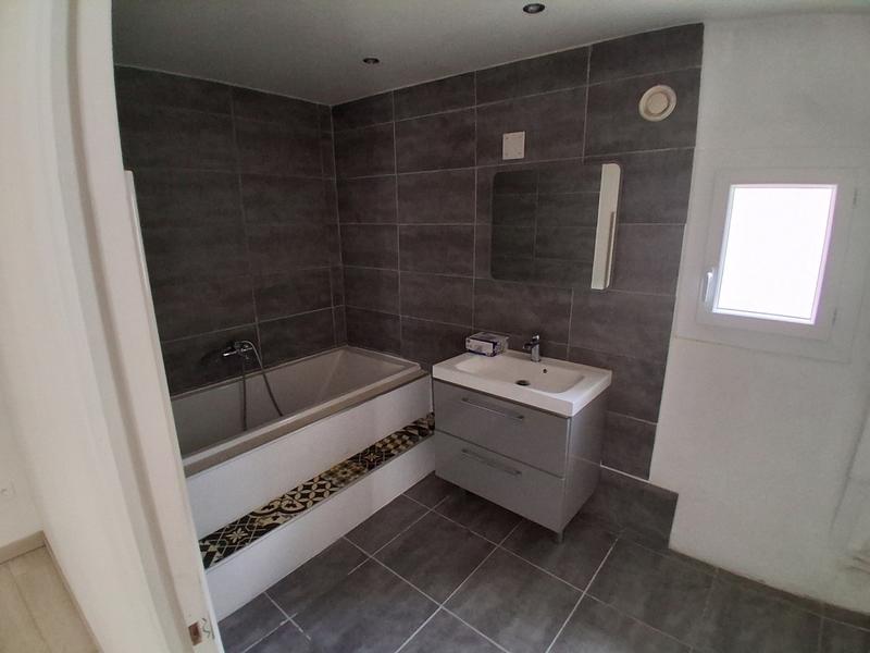 Appartement - 93 m² - 4 pièces