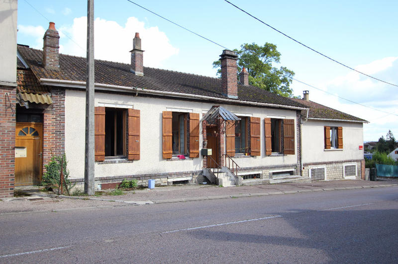 Maison de village - 232 m² - 9 pièces