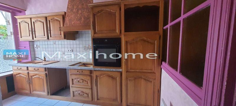 Maison - 220 m² - 9 pièces