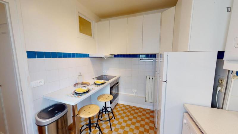 Chambre - 11 m² - 6 pièces