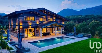 Châlet - 219 m² - 7 pièces