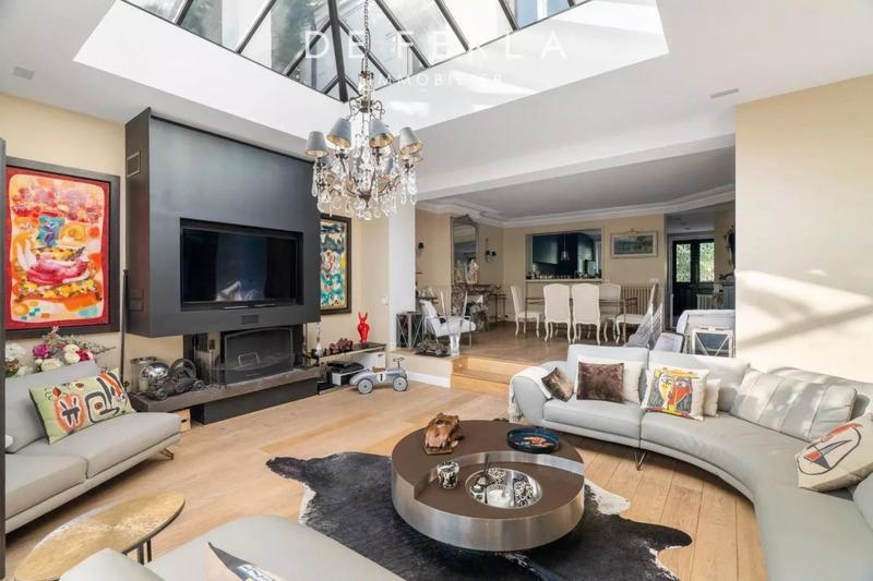 Villa - 370 m² - 12 pièces