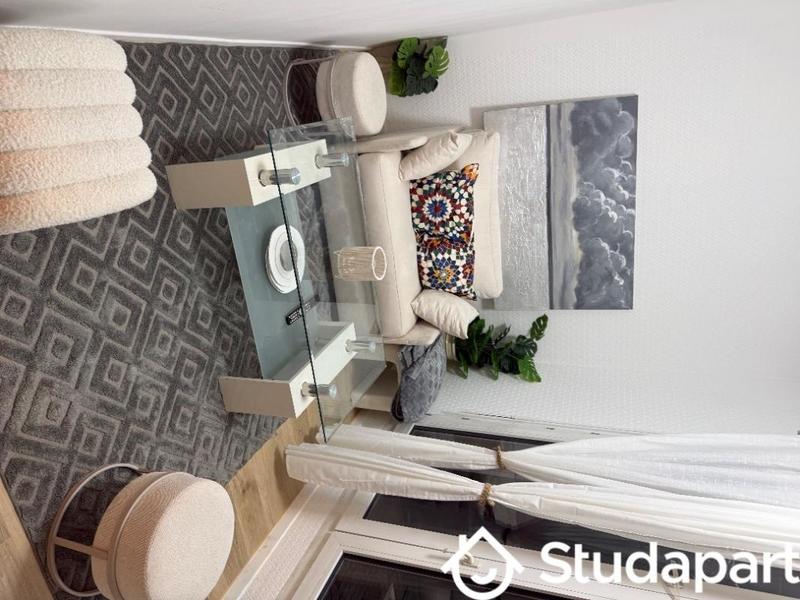 Appartement - 79 m² - 5 pièces