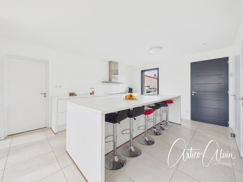 Maison - 101 m² - 5 pièces