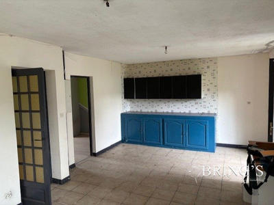 Maison - 240 m² - 9 pièces