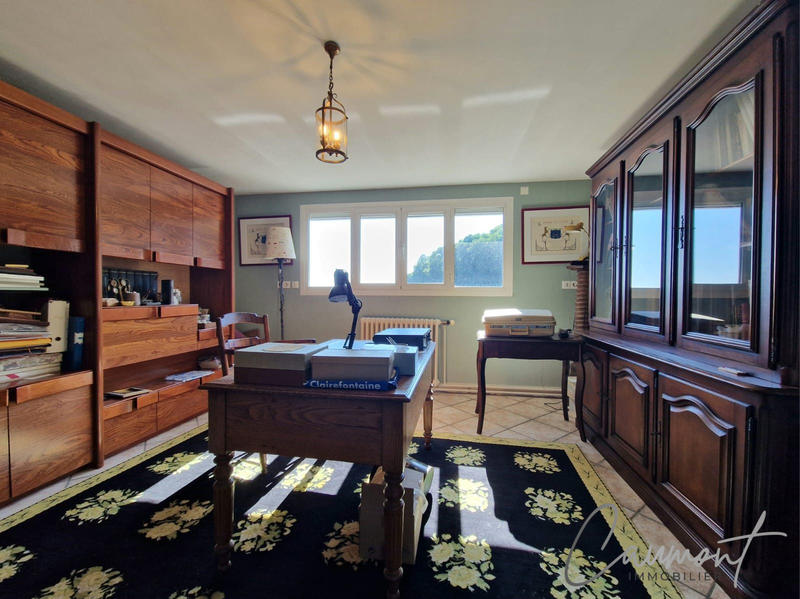 Maison - 262 m² - 9 pièces