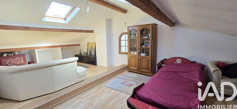 Maison - 200 m² - 6 pièces