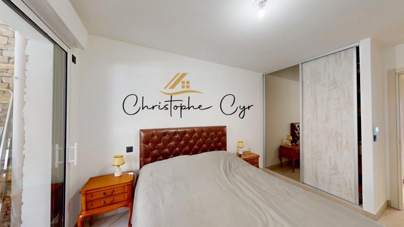 Appartement - 95 m² - 4 pièces