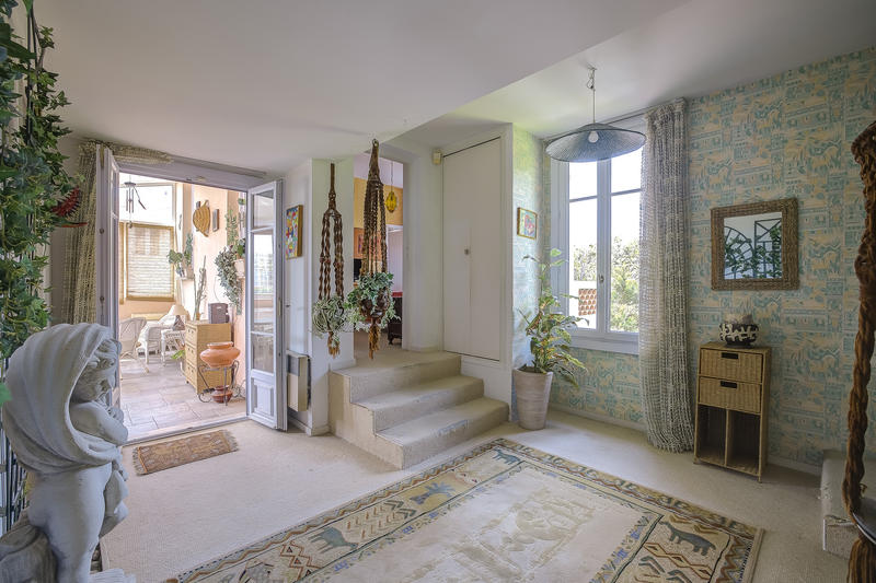 Maison - 200 m² - 7 pièces