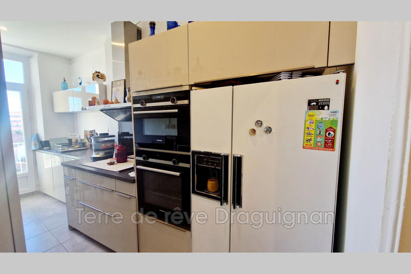 Appartement - 93 m² - 3 pièces