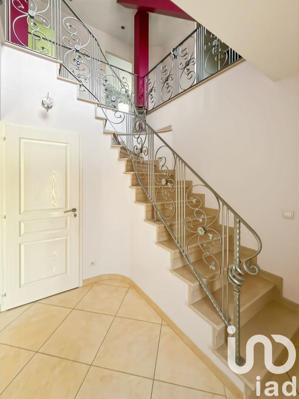 Maison - 168 m² - 6 pièces