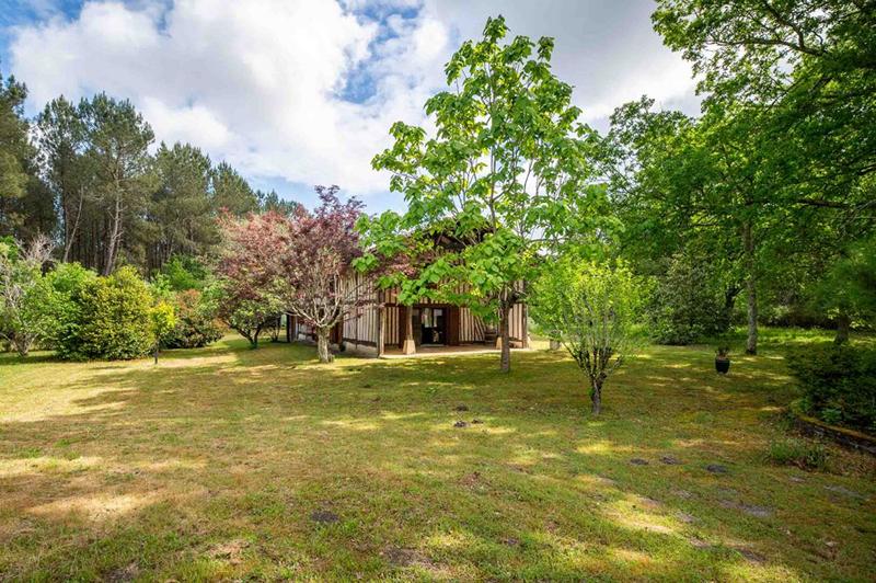 Maison - 180 m² - 6 pièces