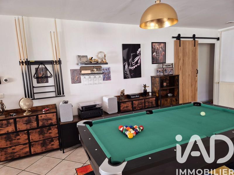 Maison - 180 m² - 5 pièces