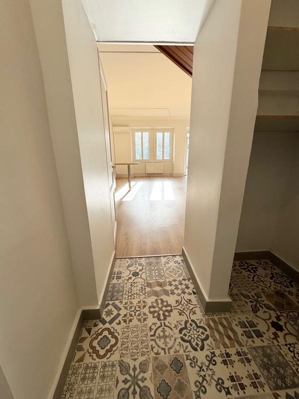 Appartement - 93 m² - 4 pièces