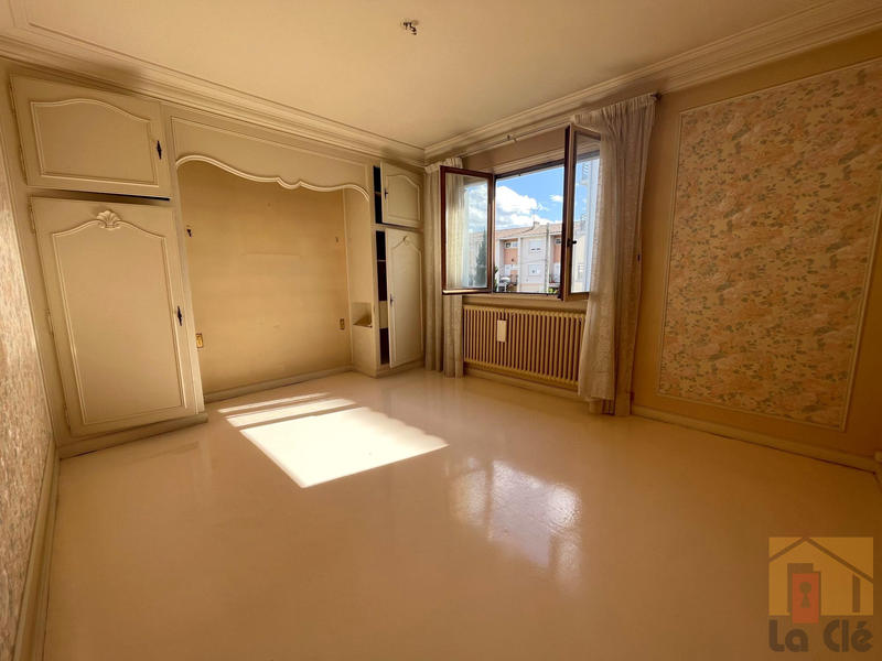 Maison - 180 m² - 6 pièces