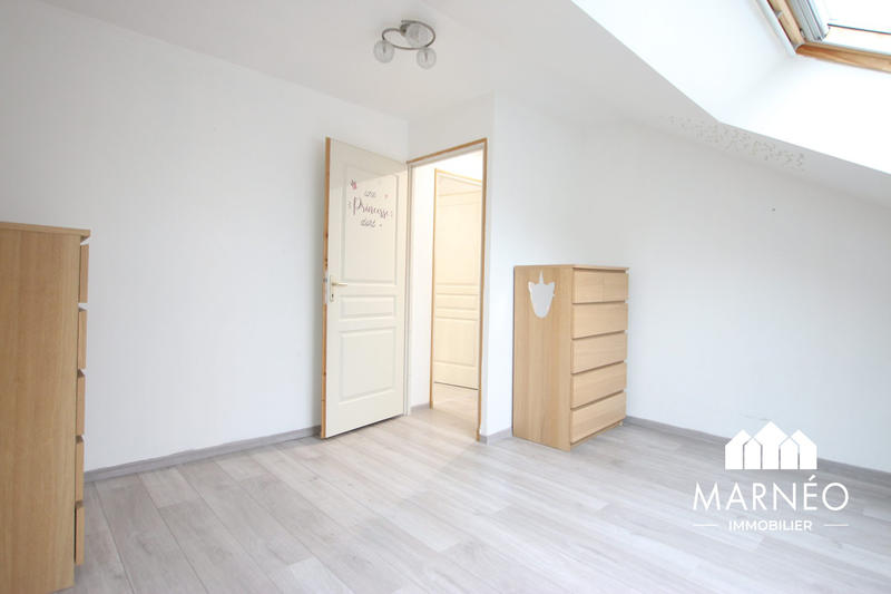 Maison - 235 m² - 9 pièces