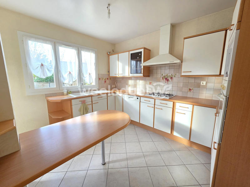 Maison - 80 m² - 5 pièces