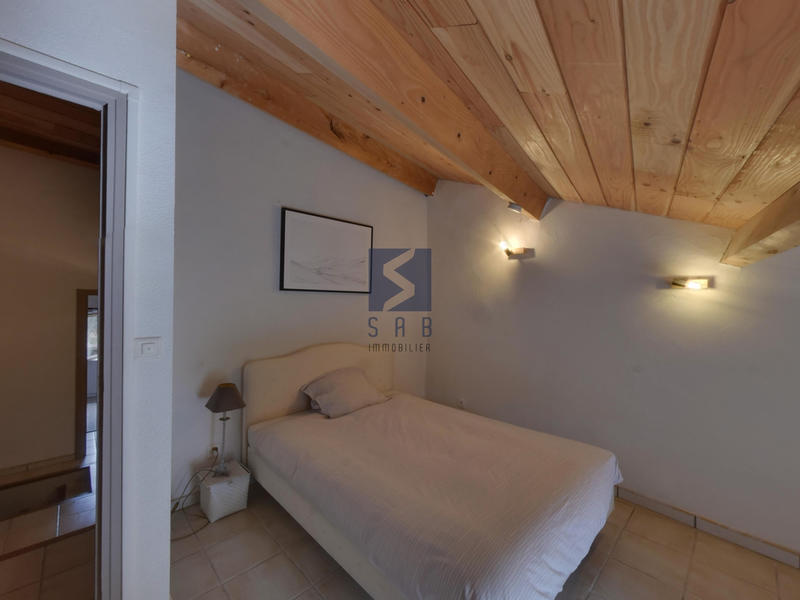 Propriété - 165 m² - 6 pièces