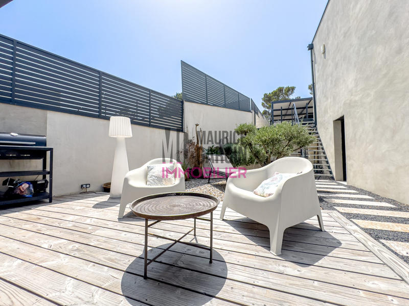 Maison - 205 m² - 5 pièces