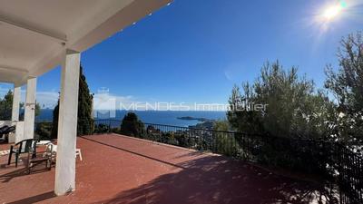 Villa - 597 m² - 11 pièces