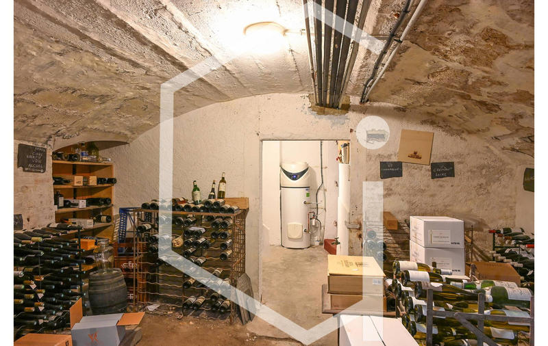 Maison - 270 m² - 14 pièces