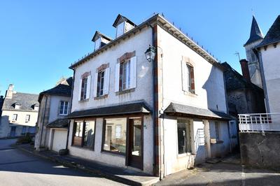 Maison - 150 m² - 9 pièces