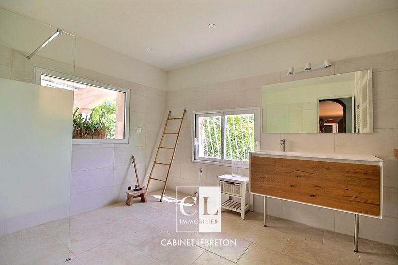 Villa - 295 m² - 5 pièces