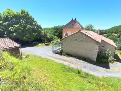 Maison - 218 m² - 7 pièces