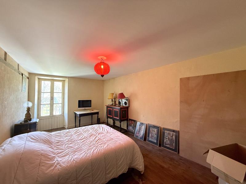 Maison - 287 m² - 12 pièces