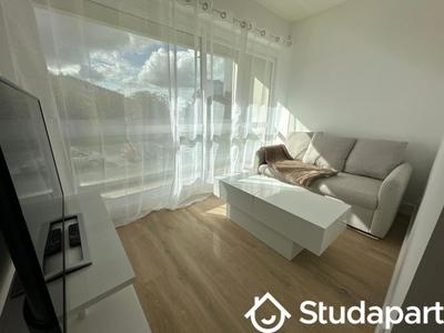 Chambre - 13 m² - 1 pièce